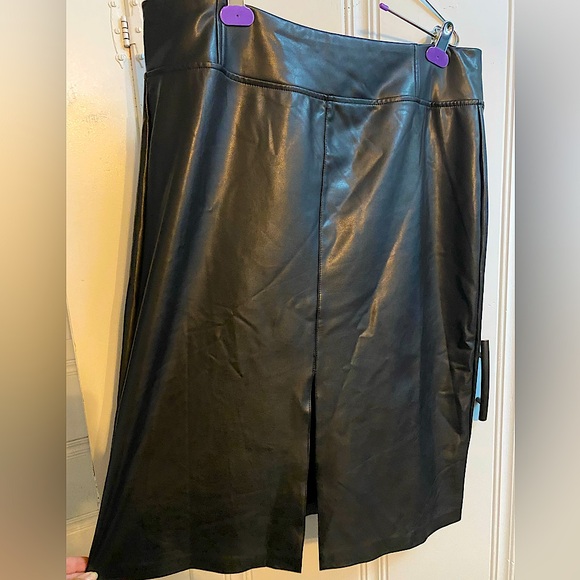 Laundry by Shelli Segal NwT🖤 - Picture 3 of 7